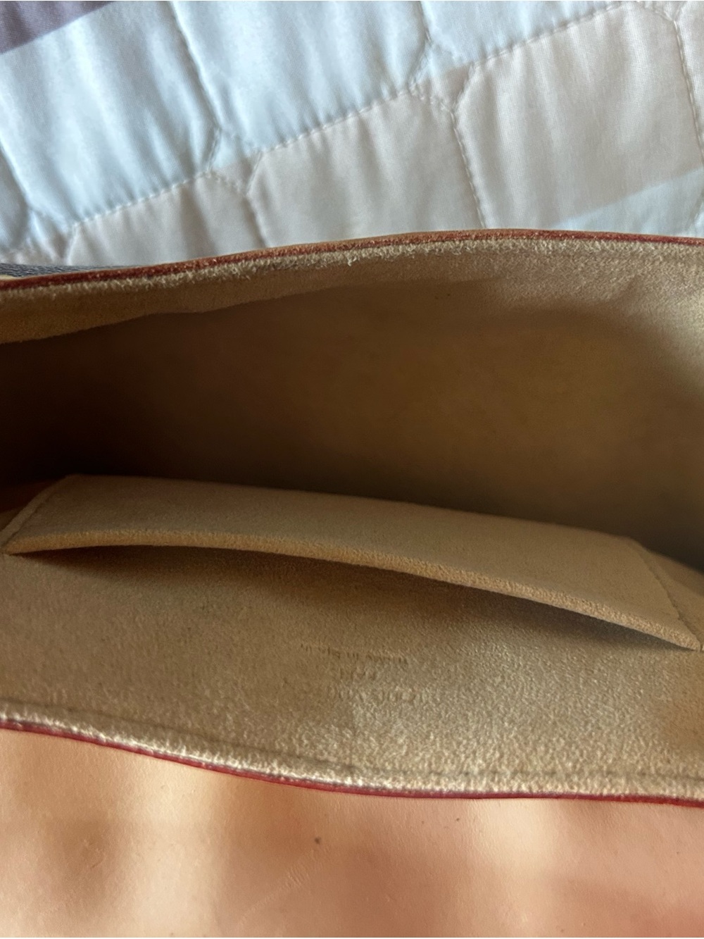 Louis Vuitton Brown Monogram Shoulder Bag with Tan Leather Trim - Picture 5 of 5
